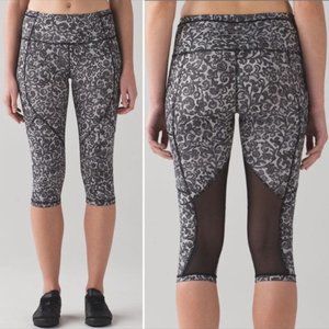 Lululemon Outrun Crop Leggings Mini Cinder Lace